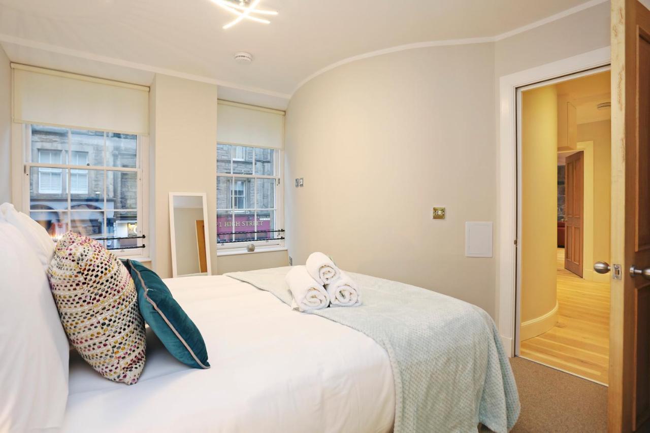 Joivy Elegant Home At The Heart Of The Royal Mile Édimbourg Extérieur photo